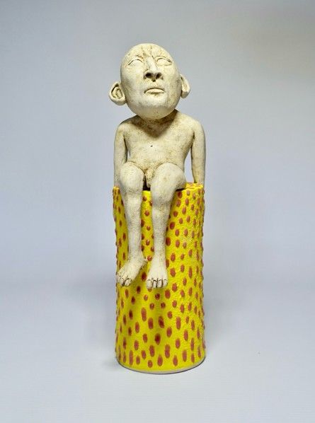 Sungazer on pedestal