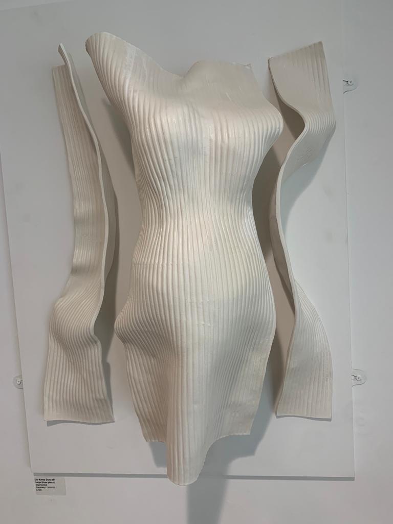 Corrugated Female Segmented Form