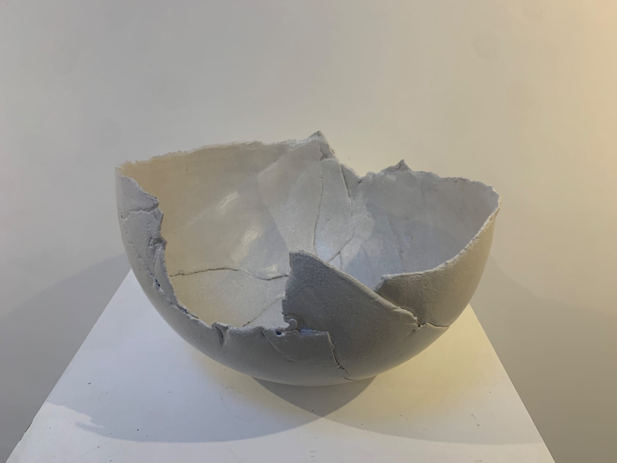 Large bowl white crackle 